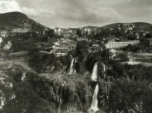 Villa Deste Prints: Villa d'Este, Tivoli, Lazio, Italy, c1925. Creator: Frances Benjamin Johnston