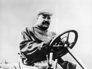 Vincenzo Prints: Vincenzo Lancia at the wheel of a car