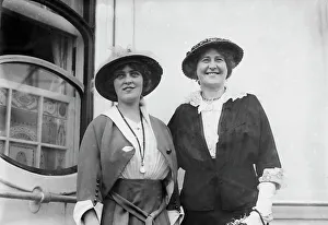 Violet Heming & Mabel Norton, between c1910 and c1915. Creator: Bain News Service