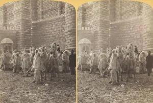 Bennett Henry Hamilton Gallery: Waiting for the Royal family at entrance to Palace, 1886 / 88