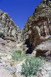 Vivienne Gallery: Walk to El Deir (the Monastery), Petra, Jordan