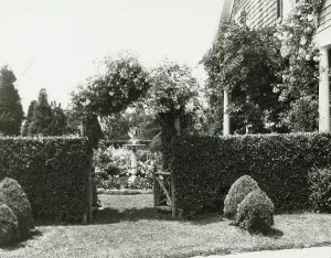 Lantern Slides 1910 1920 Gmgpc Prints: Wallace Reid house, East Hampton, New York, c1915. Creator: Frances Benjamin Johnston