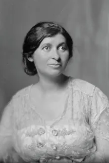 Walling, Anna Strunsky, portrait photograph, 1914 May 27. Creator: Arnold Genthe