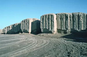Mesopotamian Gallery: Walls of Kish, Iraq, 1977