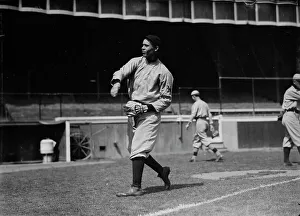 Pitch Prints: Walt Dickson, New York NL, wearing 1909 road uniform (baseball)