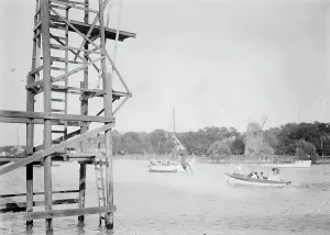 Diving Prints: Walter Lee, between c1910 and c1915. Creator: Bain News Service