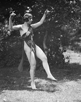 Revealing Prints: Wanger, Beatrice, Miss, 1921 June 21. Creator: Arnold Genthe