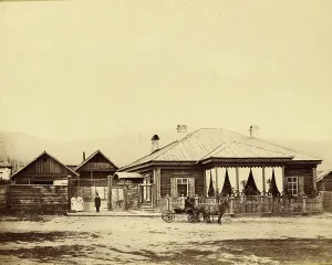 Labour Camp Prints: Warden's House at the Nizhniaia Kara Hard Labor Mining Works