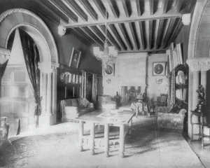 Warder Benjamin Head Prints: Warder Home, 1900. Creator: Frances Benjamin Johnston
