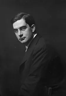 Side Parting Prints: Warfield, Emerson, Mr. portrait photograph, 1906 Sept. 25. Creator: Arnold Genthe