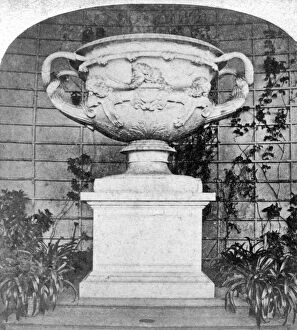 Warwick Castle Collection: The Warwick Vase, Warwick Castle, Warwick, Warwickshire, late 19th century