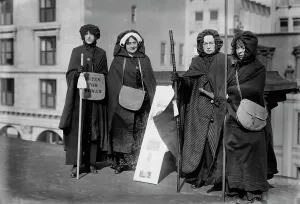 March Prints: Washington hikers, 1913. Creator: Bain News Service
