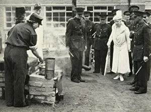 Hampshire Prints: Watching A.T.S. girls at work... Army School of Cookery at Aldershot, c1941, (1951)