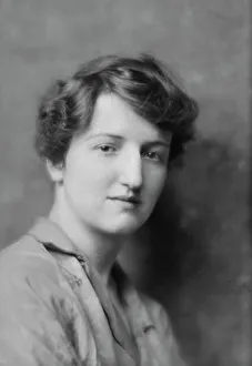 Short Hair Prints: Watson, Ruth, Miss, portrait photograph, 1915. Creator: Arnold Genthe