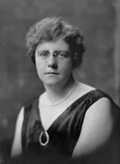 Chubby Prints: Watson, S.K. Miss, portrait photograph, 1917 June 9. Creator: Arnold Genthe