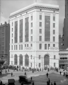 Facilities Prints: Wayne County and Home Savings Bank, Detroit, Mich. between 1900 and 1910. Creator: Unknown