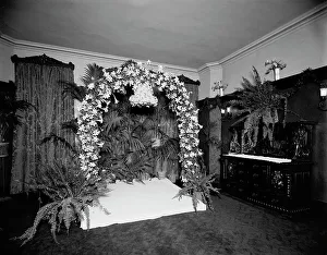 Festive Prints: Wedding decorations at Hotel Cadillac