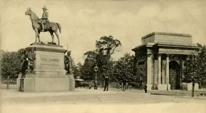 Marquess Of Collection: Wellington Monument, London, c1910. Creator: Unknown