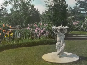 Sun Dial Prints: Welwyn, Harold Irving Pratt house