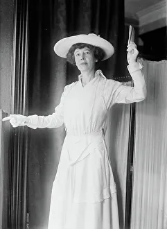 Suffragettes Prints: Wenona Marlin, 1916. Creator: Bain News Service