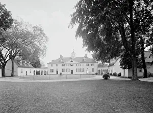 Washington President George Prints: West view of the mansion at Mt. Vernon, c.between 1910 and 1920. Creator: Unknown