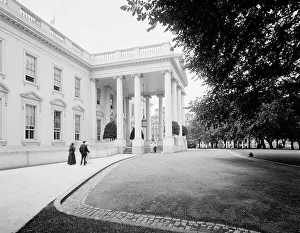 Presidential Prints: White House entrance, Washington, D.C. between 1910 and 1920. Creator: Unknown
