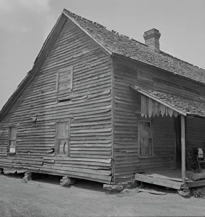 Clapboard Prints: White sharecropper's house near Gaffney, South Carolina, 1937. Creator: Dorothea Lange