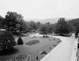 White Sulphur Springs, W. Va. the south lawn, c.between 1910 and 1920. Creator: Unknown