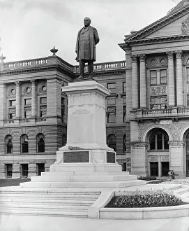 Transparency Prints: W[illia]m McKinley Statue, Toledo, O[hio], c1905. Creator: Unknown