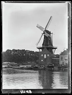 Spaarne Prints: Windmill De Adriaan, Haarlem, the Netherlands, 1906-1917. Creator: George Crombie