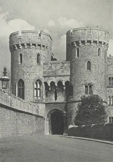 Photograph Album Prints: Windsor Castle. From the album: Photograph album - England, 1920s. Creator: Harry Moult