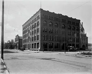 Road Junction Prints: Winona Hotel, Winona, between 1880 and 1899. Creator: Unknown