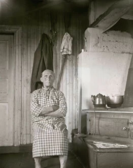 Posture Collection: 'Wise old woman' from Vilhelmina parish, Lapland, 1932. Creator: Unknown