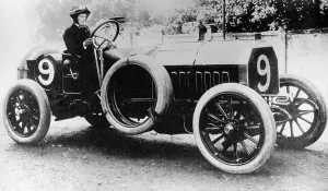 Itala Prints: Woman behind the wheel of an Itala car, 1907