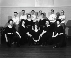 Barnsley Prints: Wombwell Operatic Society group photograph, South Yorkshire, 1961