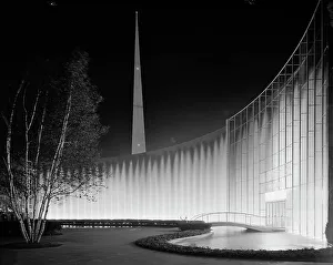 Water Fountain Prints: World's Fair night views, 1939. Creator: Gottscho-Schleisner, Inc