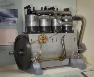 Propulsion Prints: Wright Vertical 4, In-line 4 Engine, 1906. Creator: Wright Company