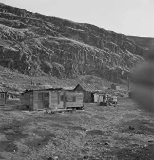 Yakima Indian village, on the Columbia River... Celilo, Wasco County, Oregon, 1939. Creator: Dorothea Lange