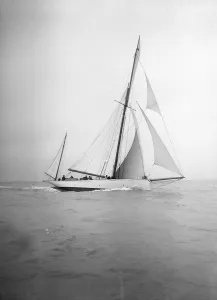 Windward Bow Prints: The yawl Celia, 1911. Creator: Kirk & Sons of Cowes