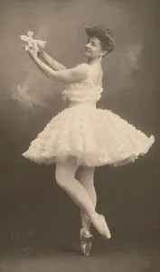 Fischer Prints: Yekaterina Geltzer (1876-1962) as Aurora in the ballet Sleeping Beauty by P
