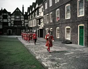 Parade Prints: Yeomen Warders, Easter Sunday Parade led by the chief warder