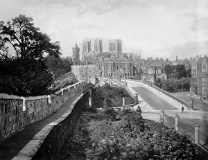 Rampart Prints: York Minster, c.(between 1900 and 1910). Creator: Unknown