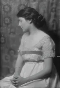 Modesty Prints: Young, Major M. Mrs. portrait photograph, 1915 Nov. 4. Creator: Arnold Genthe