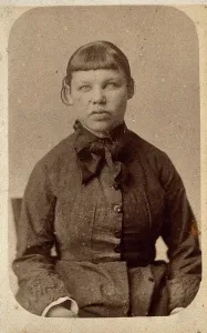 Davis Prints: A young woman with a short fringe