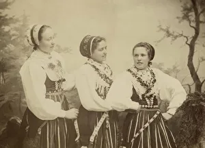 Edlund Helene Prints: Three young women dressed in costumes from Leksand