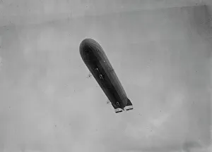 Zeppelin L II [i.e. zeppelin], between c1910 and c1915. Creator: Bain News Service